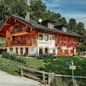 Berger Hotel
